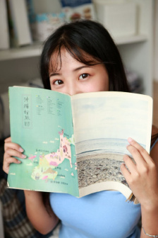 婚礼前夕,他拿僧袍让我做佛女