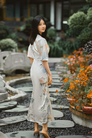 咬我