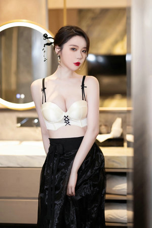 我成了书中的巨星